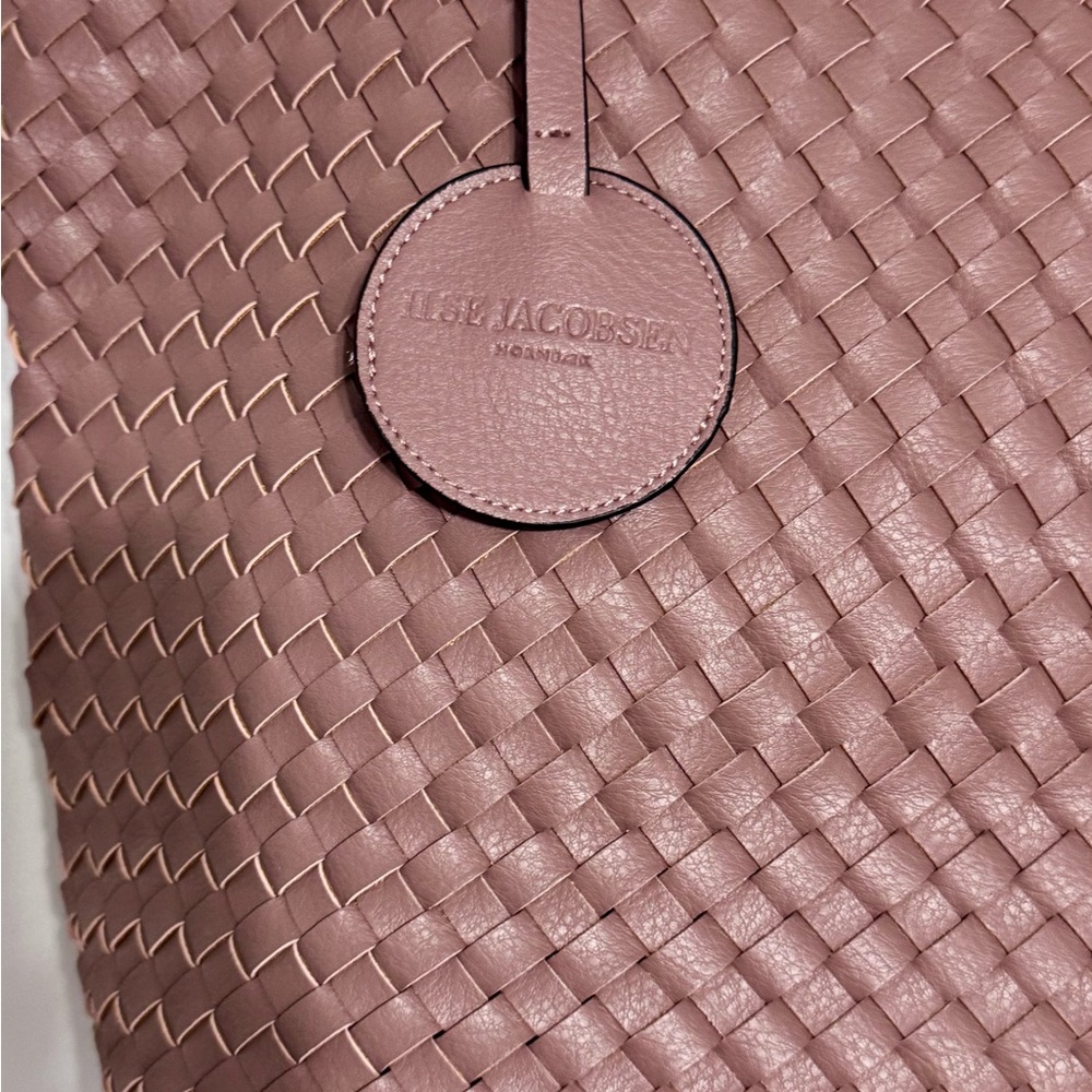 Ilse Jacobsen Reversible Vegan Leather Tote Bag in Metallic Rose/Crystal - Picture 2 of 13